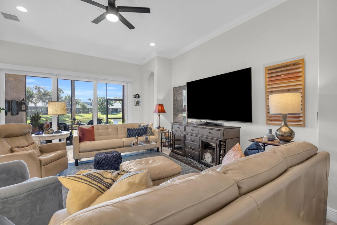 Activo con contrato: $484,000 (3 camas, 2 baños, 1959 Pies cuadrados)