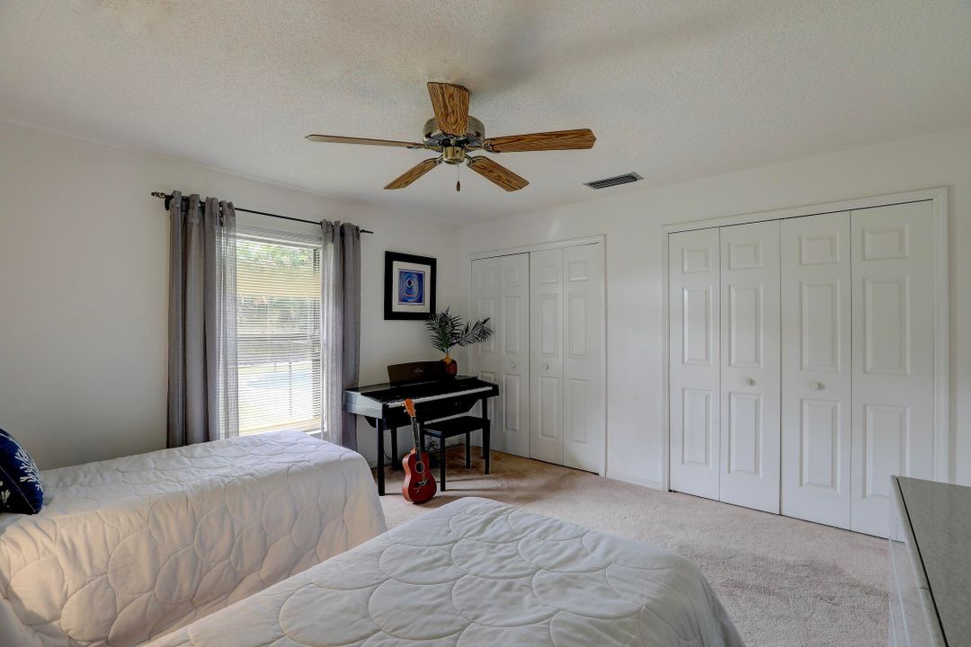 合同活跃: $335,000 (3 贝兹, 2 浴室, 1635 平方英尺)