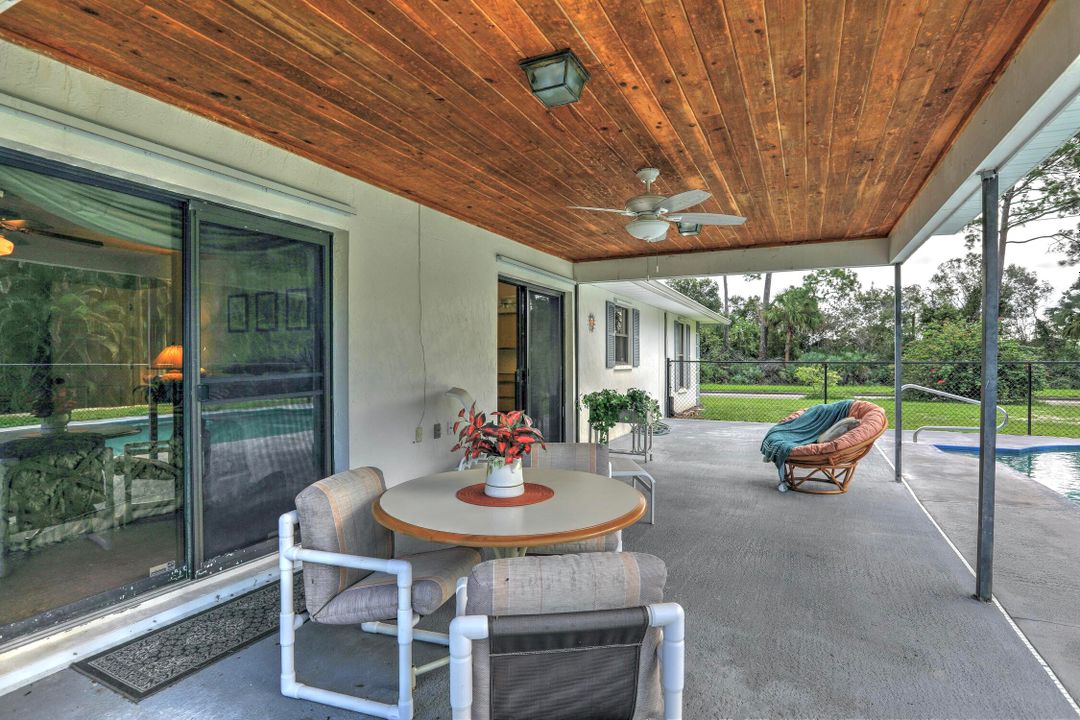 合同活跃: $335,000 (3 贝兹, 2 浴室, 1635 平方英尺)