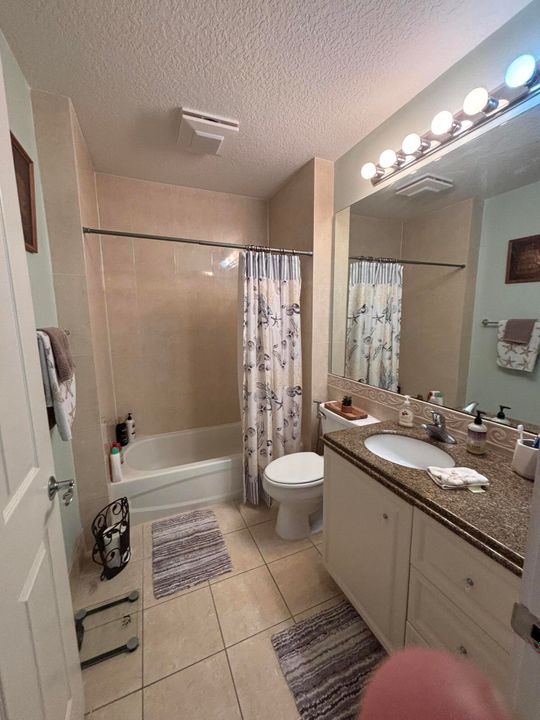 For Sale: $379,900 (2 beds, 2 baths, 1989 Square Feet)