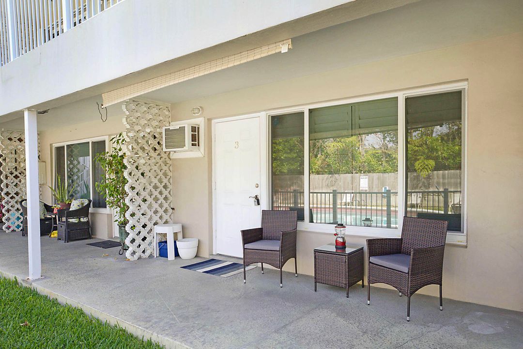 For Sale: $200,000 (1 beds, 1 baths, 750 Square Feet)