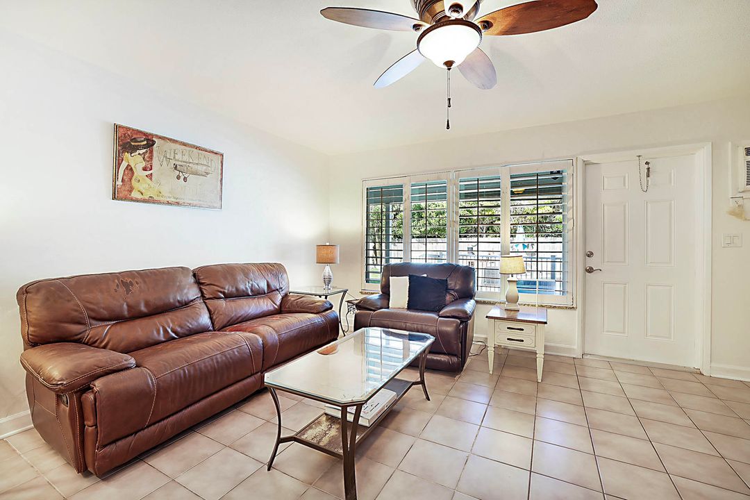 For Sale: $200,000 (1 beds, 1 baths, 750 Square Feet)