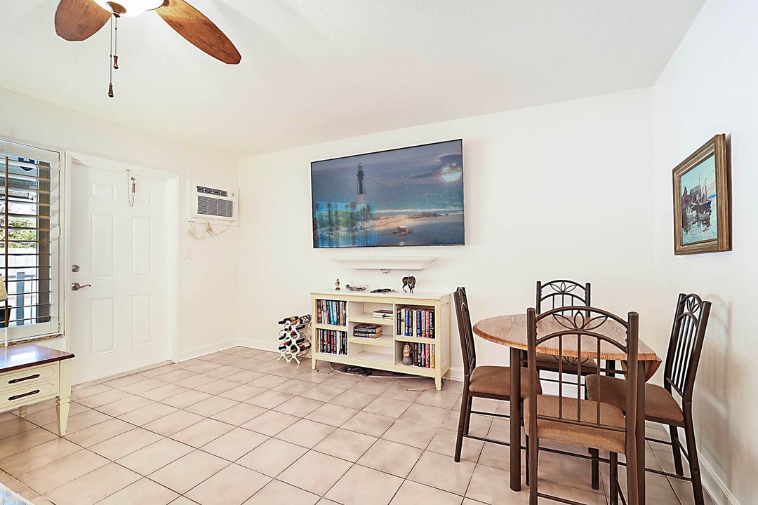 For Sale: $200,000 (1 beds, 1 baths, 750 Square Feet)