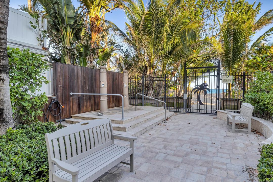 For Sale: $200,000 (1 beds, 1 baths, 750 Square Feet)