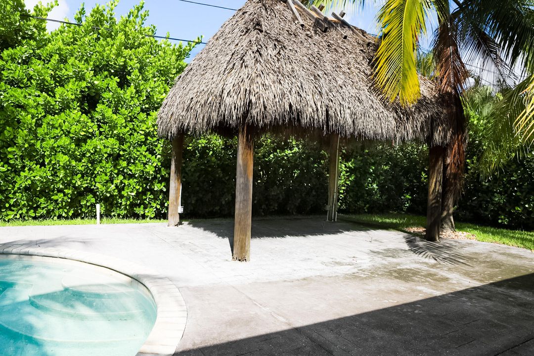 合同活跃: $6,800 (3 贝兹, 1 浴室, 1164 平方英尺)