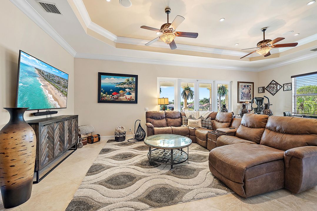 For Sale: $2,000,000 (5 beds, 5 baths, 5197 Square Feet)