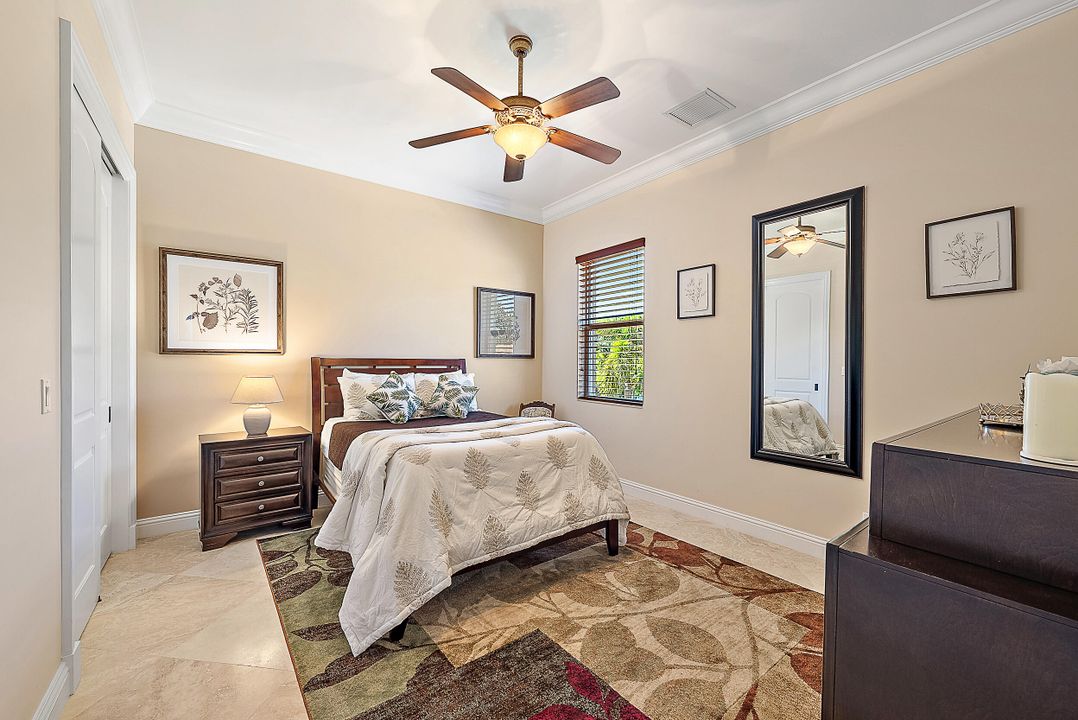 For Sale: $2,000,000 (5 beds, 5 baths, 5197 Square Feet)