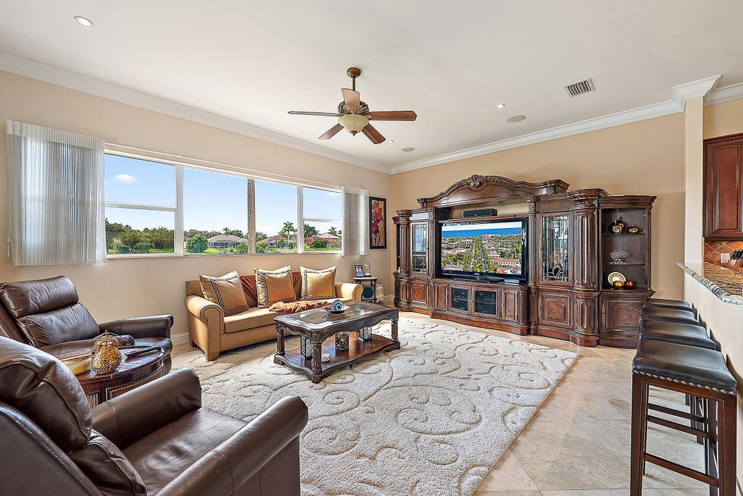 For Sale: $2,000,000 (5 beds, 5 baths, 5197 Square Feet)