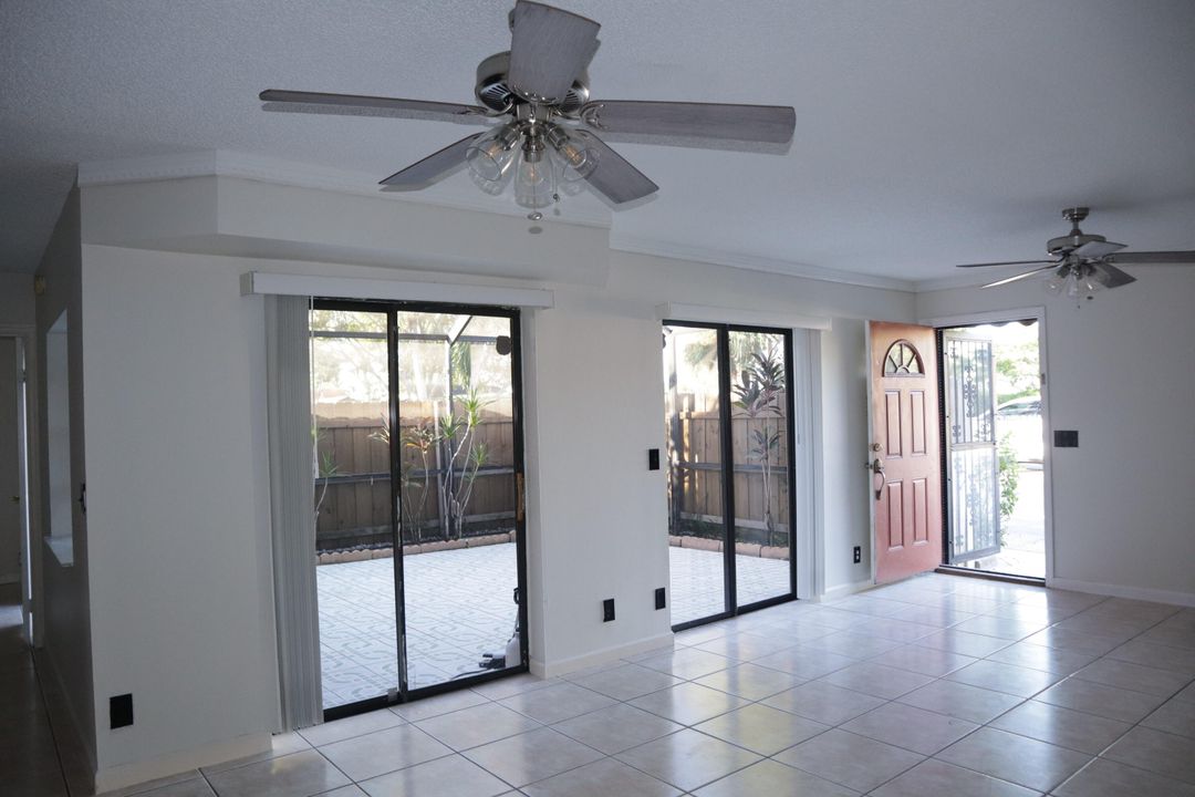 Active With Contract: $2,500 (3 beds, 3 baths, 1325 Square Feet)