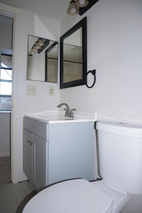 Active With Contract: $2,500 (3 beds, 3 baths, 1325 Square Feet)