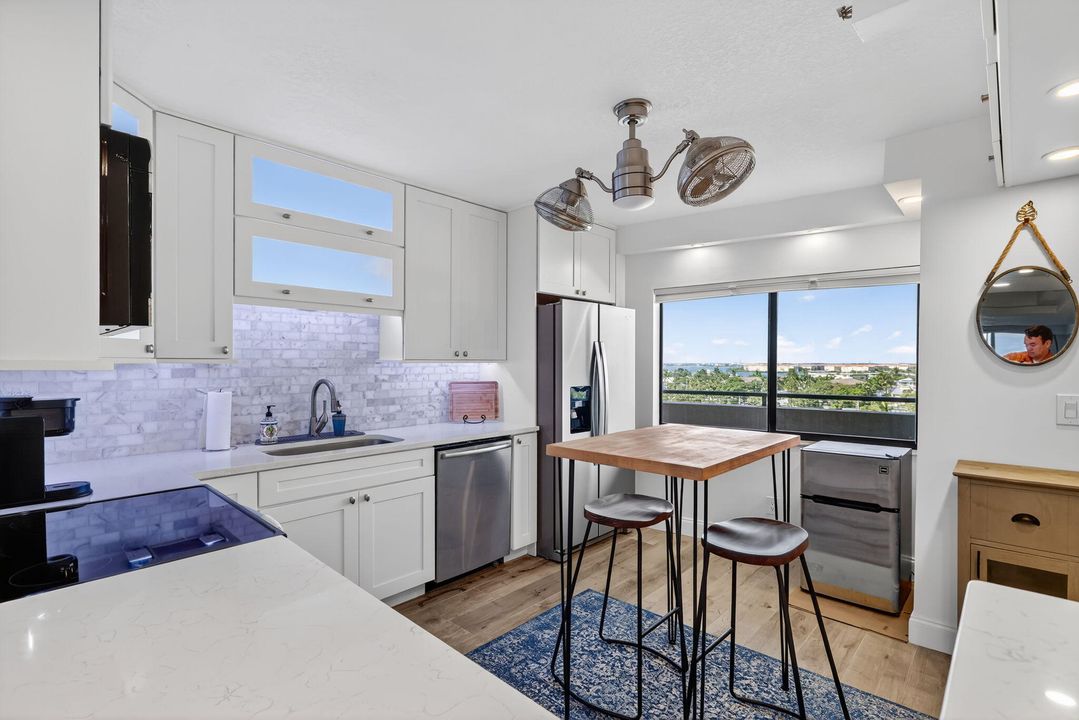 待售: $599,000 (2 贝兹, 2 浴室, 1475 平方英尺)