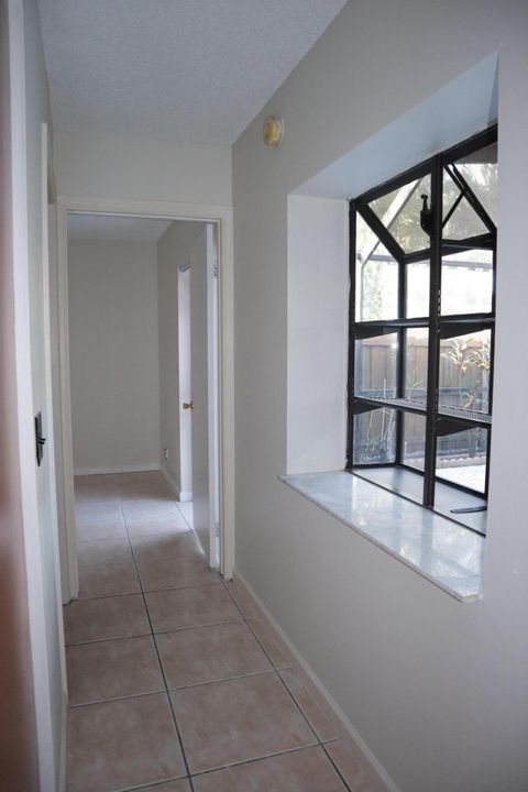 Active With Contract: $2,500 (3 beds, 3 baths, 1325 Square Feet)