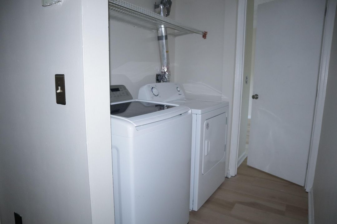 Active With Contract: $2,500 (3 beds, 3 baths, 1325 Square Feet)