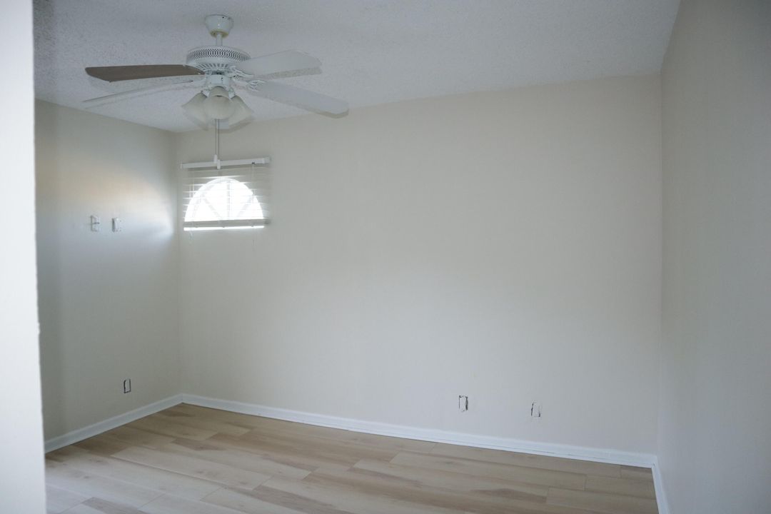 Active With Contract: $2,500 (3 beds, 3 baths, 1325 Square Feet)