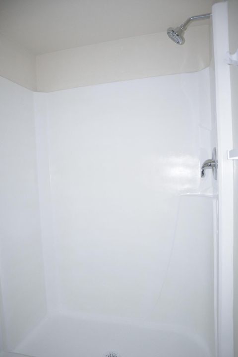 Active With Contract: $2,500 (3 beds, 3 baths, 1325 Square Feet)