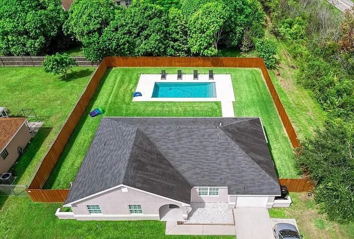 For Sale: $425,000 (3 beds, 2 baths, 1272 Square Feet)