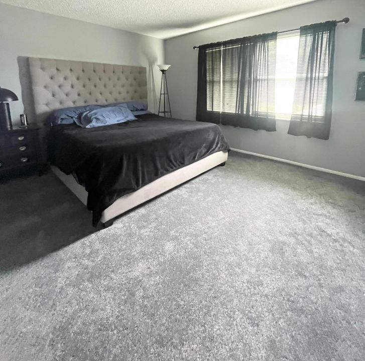 For Sale: $425,000 (3 beds, 2 baths, 1272 Square Feet)