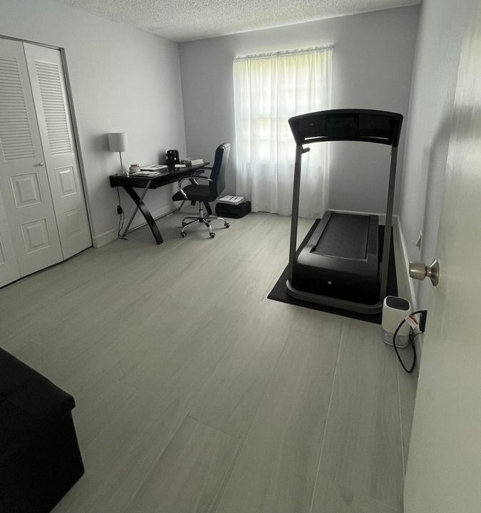 For Sale: $425,000 (3 beds, 2 baths, 1272 Square Feet)