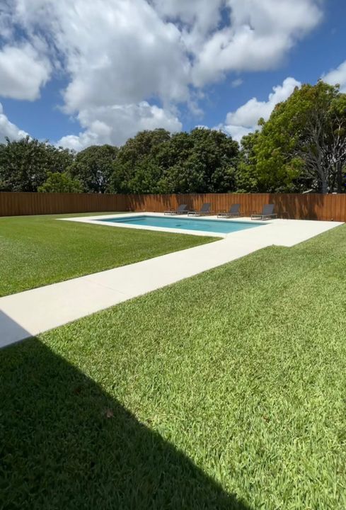 For Sale: $425,000 (3 beds, 2 baths, 1272 Square Feet)