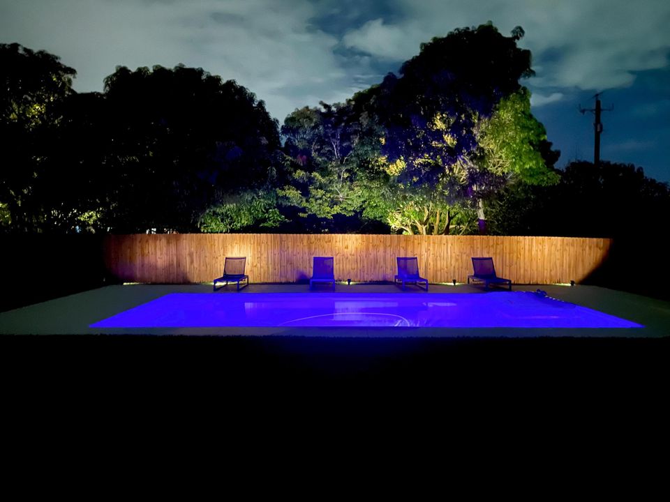 For Sale: $425,000 (3 beds, 2 baths, 1272 Square Feet)