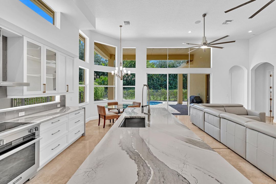 En Venta: $1,799,000 (4 camas, 4 baños, 4185 Pies cuadrados)