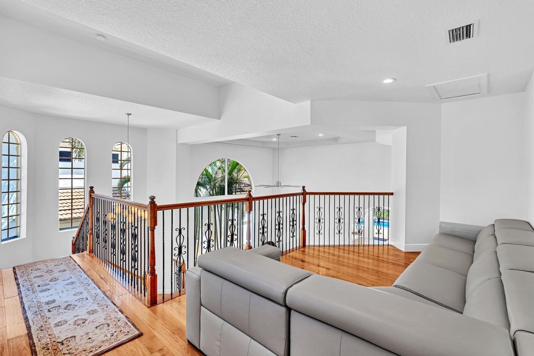 En Venta: $1,799,000 (4 camas, 4 baños, 4185 Pies cuadrados)