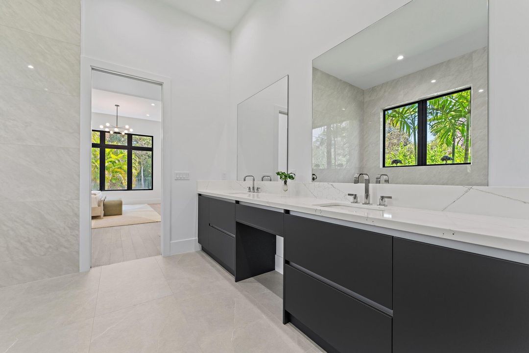 На продажу: $2,245,000 (4 спален, 3 ванн, 3030 Квадратных фут)