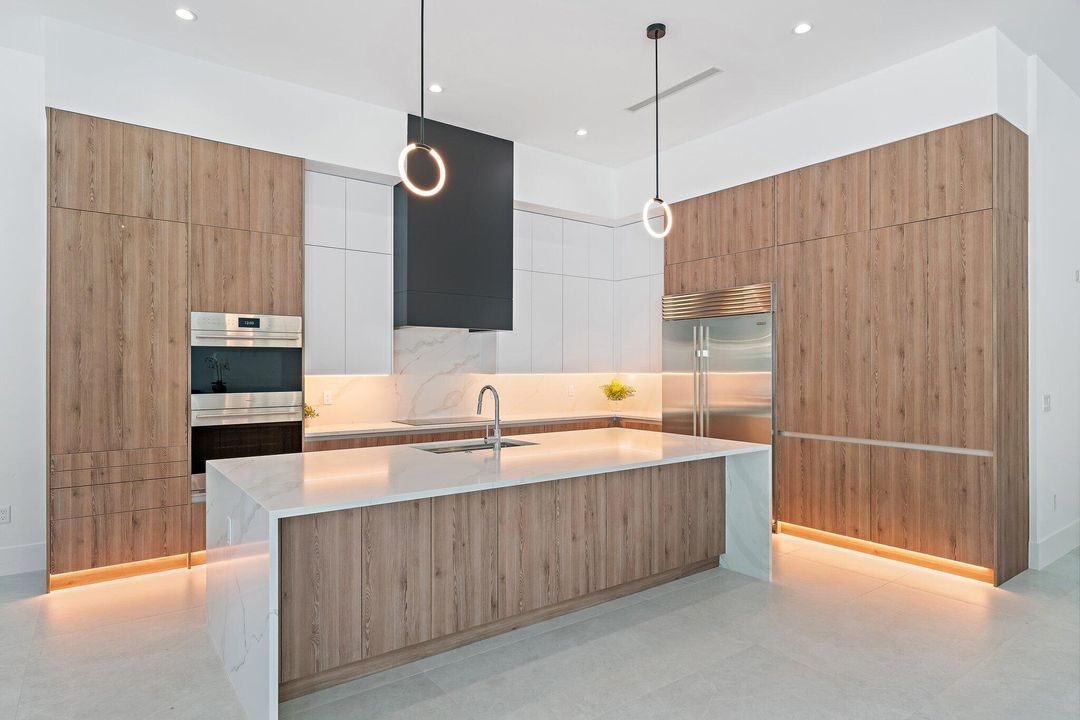 На продажу: $2,245,000 (4 спален, 3 ванн, 3030 Квадратных фут)