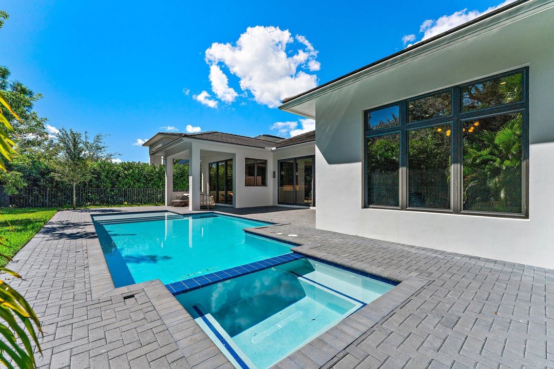 На продажу: $2,245,000 (4 спален, 3 ванн, 3030 Квадратных фут)