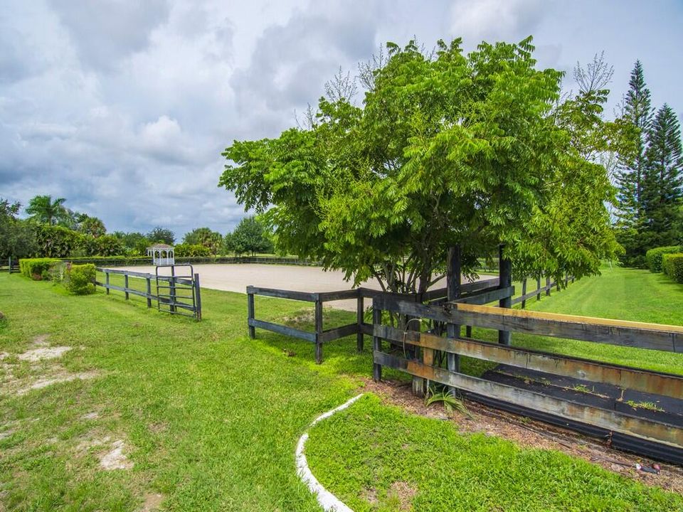 For Sale: $1,000,000 (4 beds, 4 baths, 2518 Square Feet)