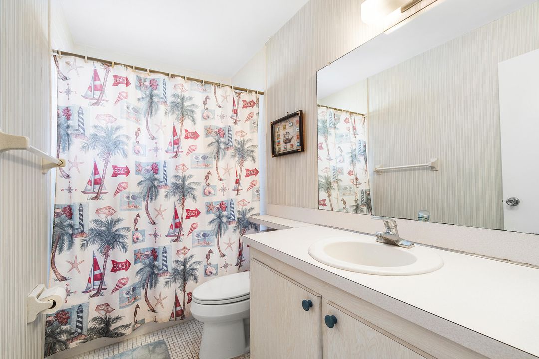 For Sale: $99,000 (2 beds, 2 baths, 860 Square Feet)