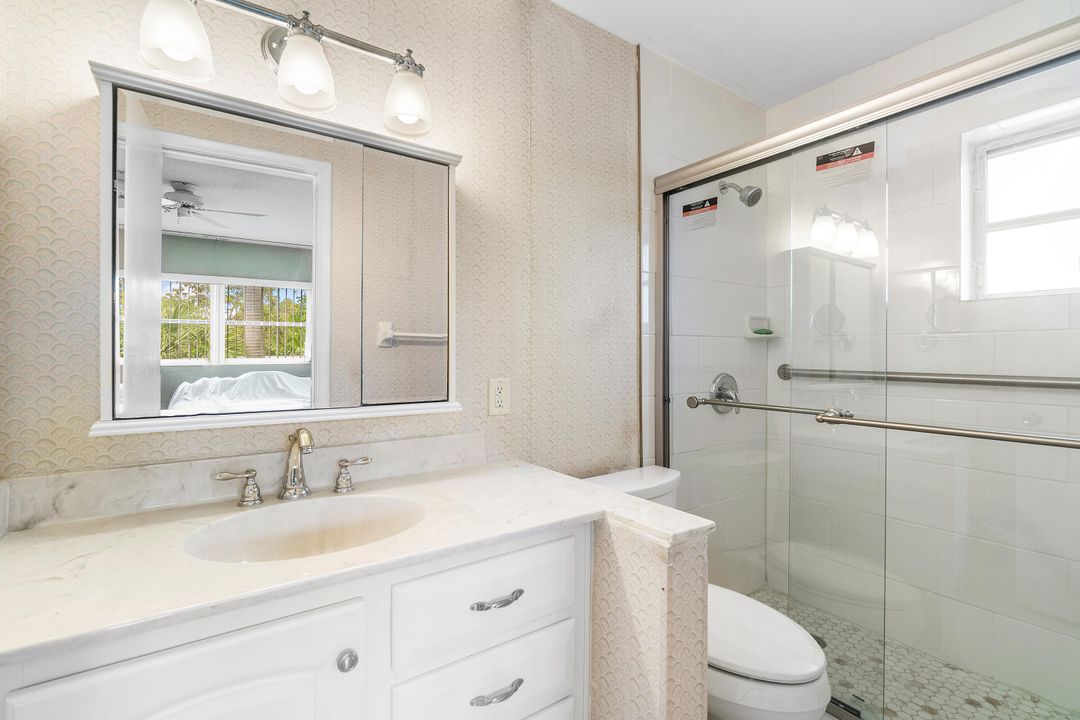 For Sale: $99,000 (2 beds, 2 baths, 860 Square Feet)