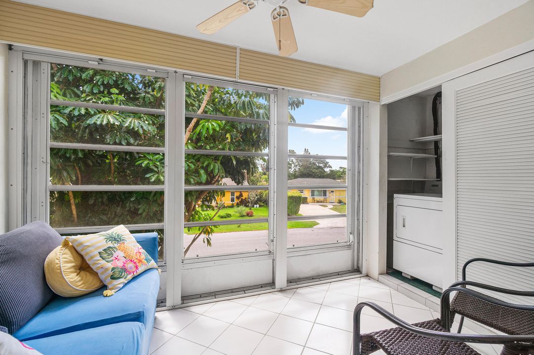 For Sale: $99,000 (2 beds, 2 baths, 860 Square Feet)