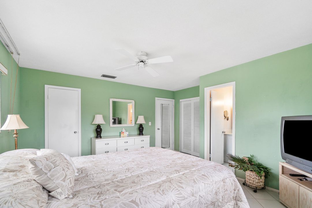 For Sale: $99,000 (2 beds, 2 baths, 860 Square Feet)