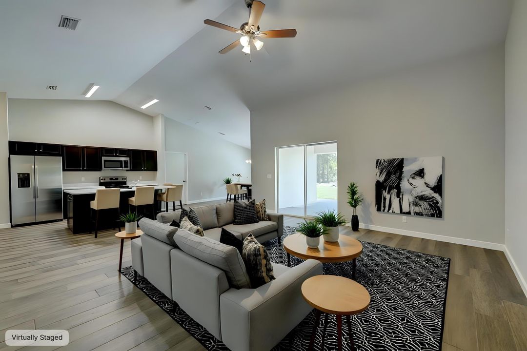 For Sale: $457,900 (4 beds, 2 baths, 1915 Square Feet)