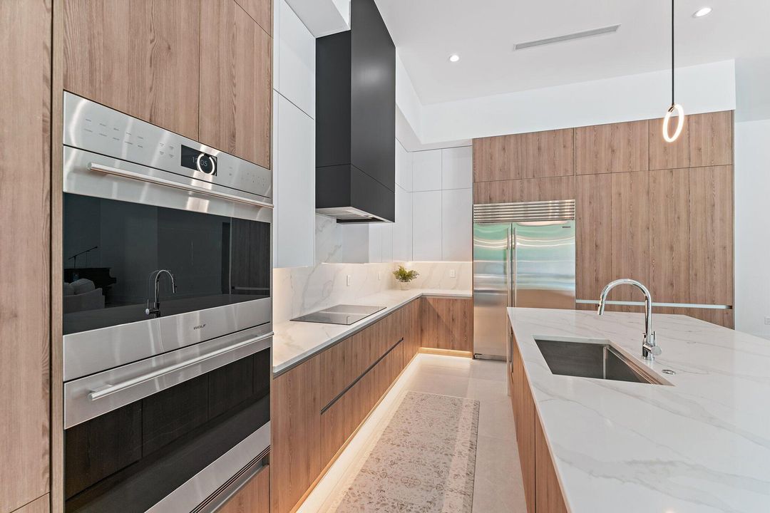 На продажу: $2,245,000 (4 спален, 3 ванн, 3030 Квадратных фут)