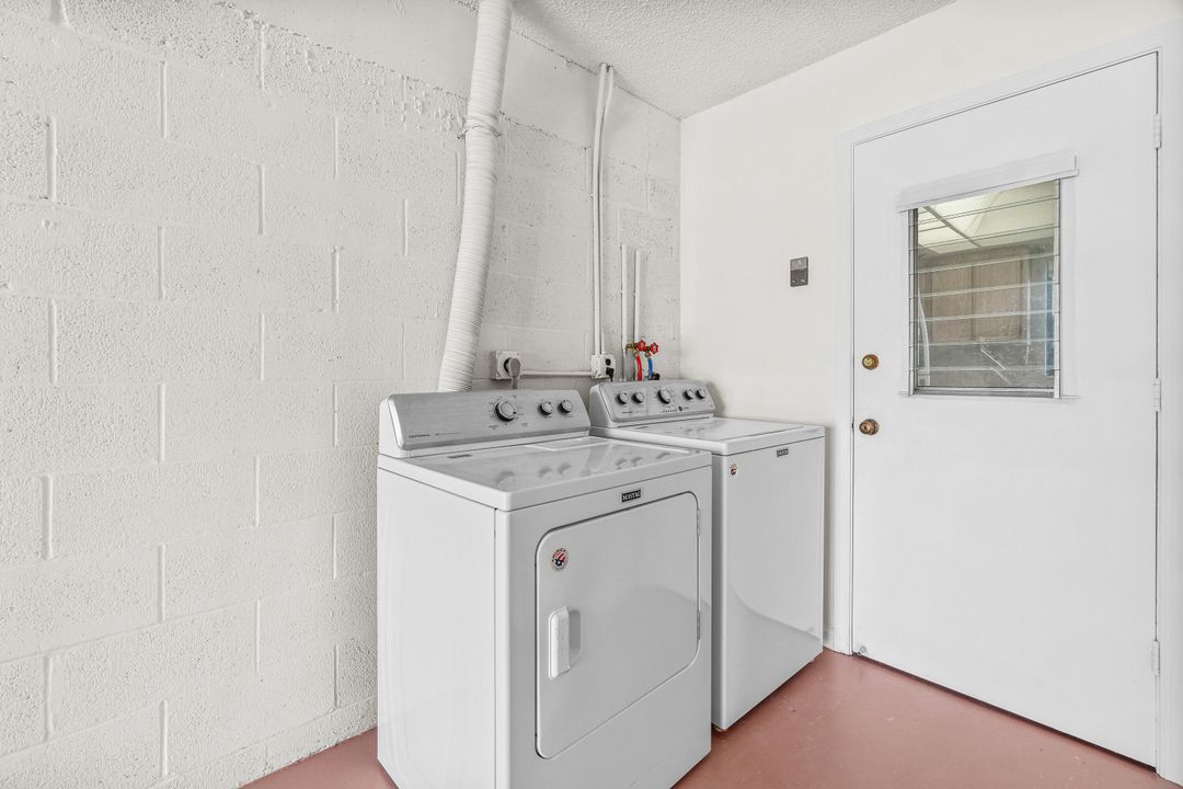 For Rent: $2,150 (2 beds, 2 baths, 1404 Square Feet)