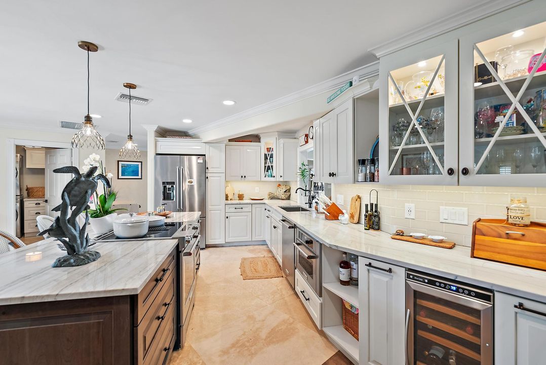 На продажу: $2,975,000 (3 спален, 2 ванн, 2672 Квадратных фут)