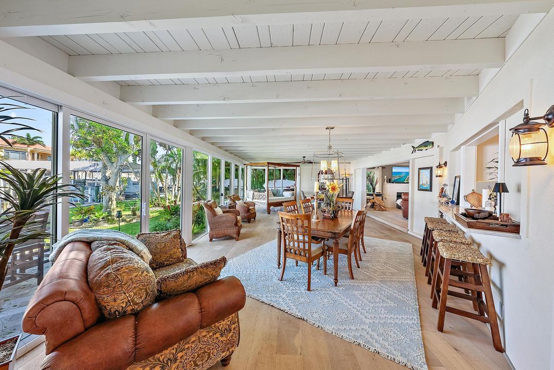 На продажу: $2,975,000 (3 спален, 2 ванн, 2672 Квадратных фут)