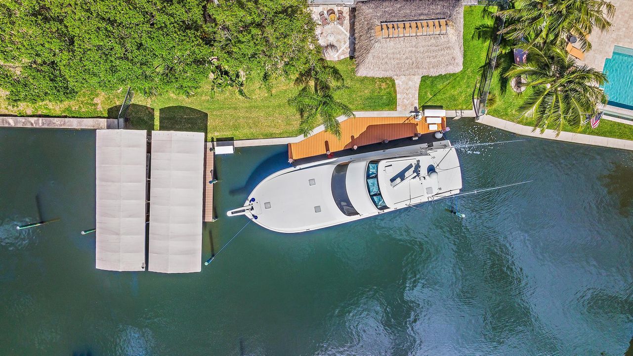 На продажу: $2,975,000 (3 спален, 2 ванн, 2672 Квадратных фут)