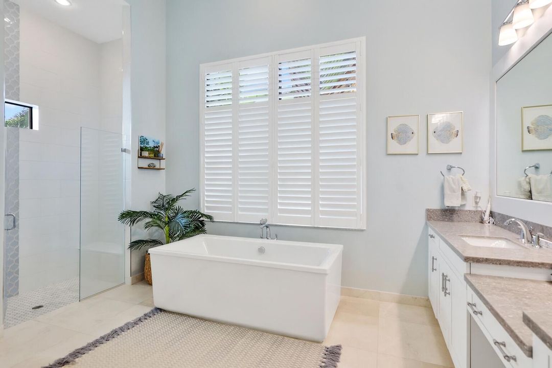 For Sale: $3,295,000 (5 beds, 5 baths, 4698 Square Feet)