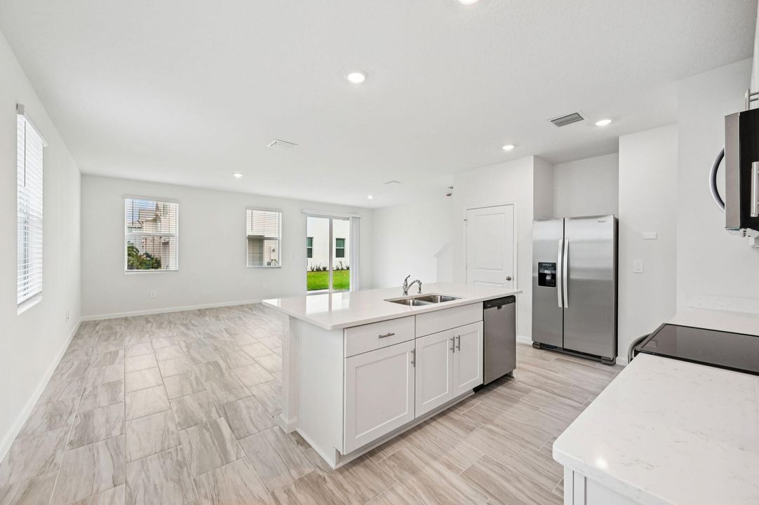 En Venta: $344,530 (3 camas, 2 baños, 1808 Pies cuadrados)