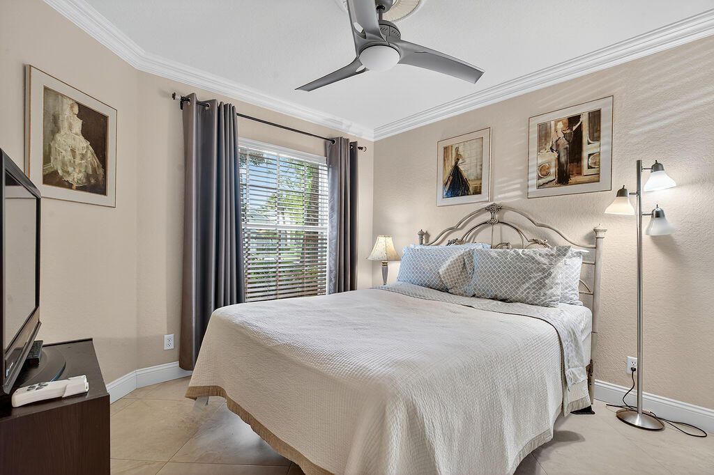 合同活跃: $3,500 (3 贝兹, 2 浴室, 1613 平方英尺)