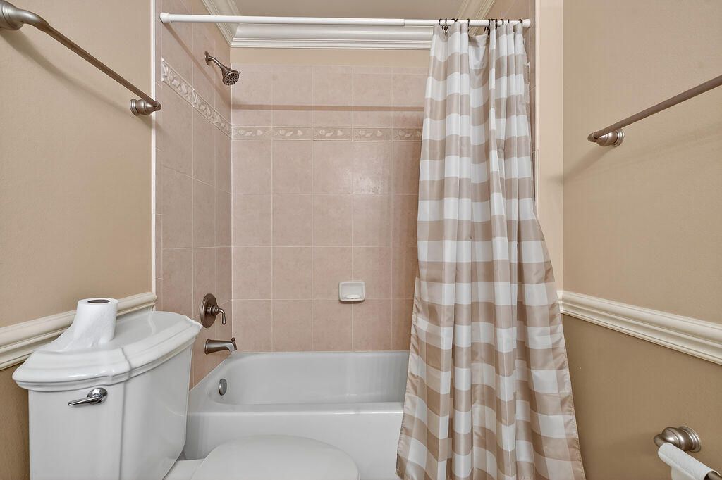 合同活跃: $3,500 (3 贝兹, 2 浴室, 1613 平方英尺)