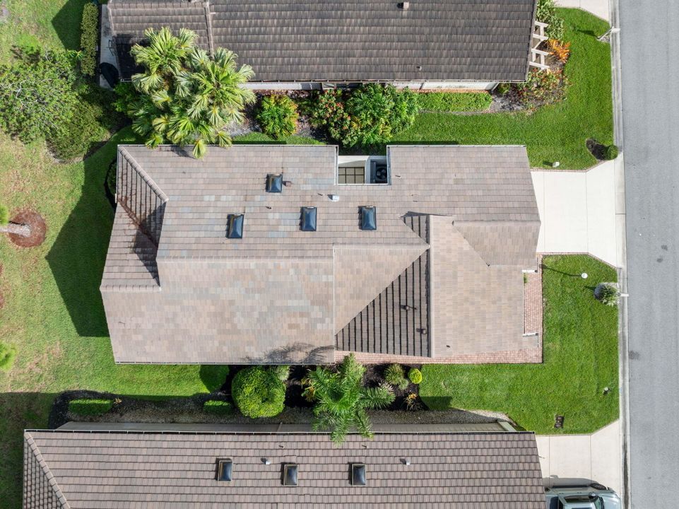 Active With Contract: $4,000 (2 beds, 2 baths, 1623 Square Feet)