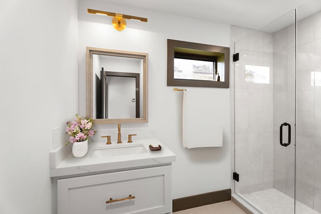 Active With Contract: $4,000 (2 beds, 2 baths, 1623 Square Feet)