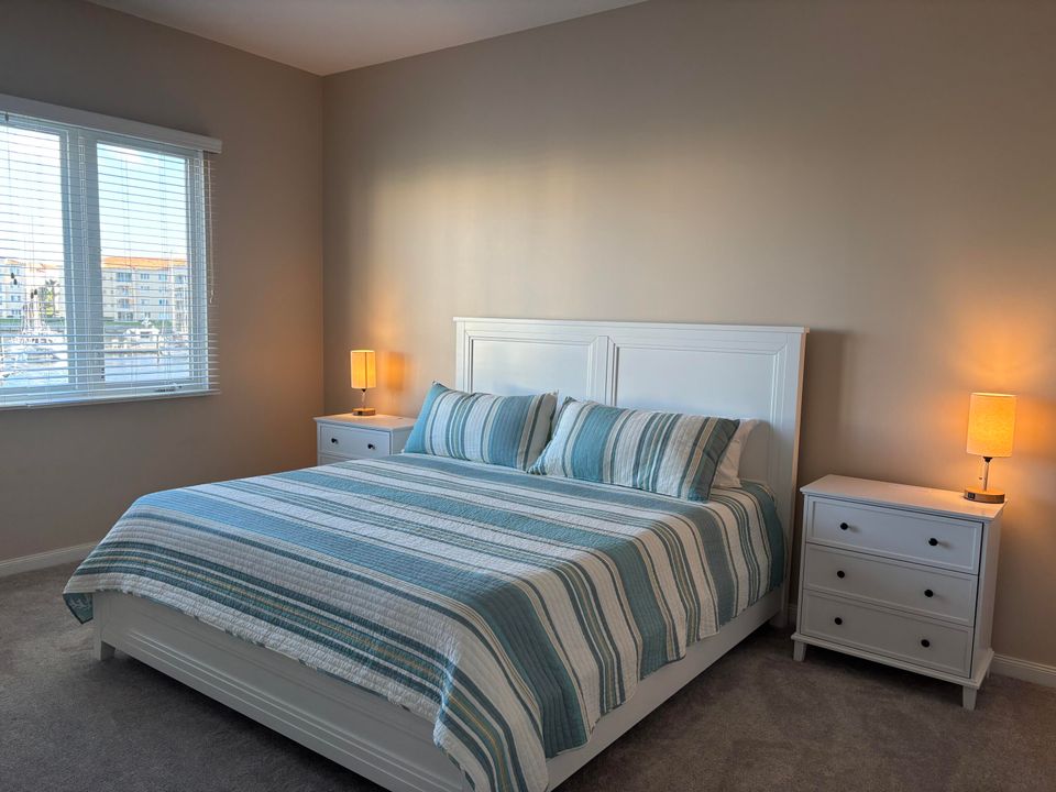 For Rent: $5,000 (2 beds, 2 baths, 1989 Square Feet)