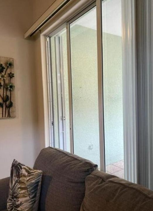 Active With Contract: $2,650 (3 beds, 2 baths, 1549 Square Feet)