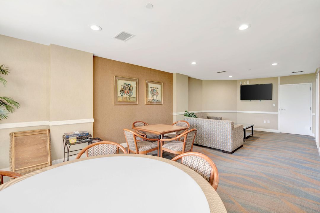 For Sale: $1,495,000 (2 beds, 2 baths, 1524 Square Feet)