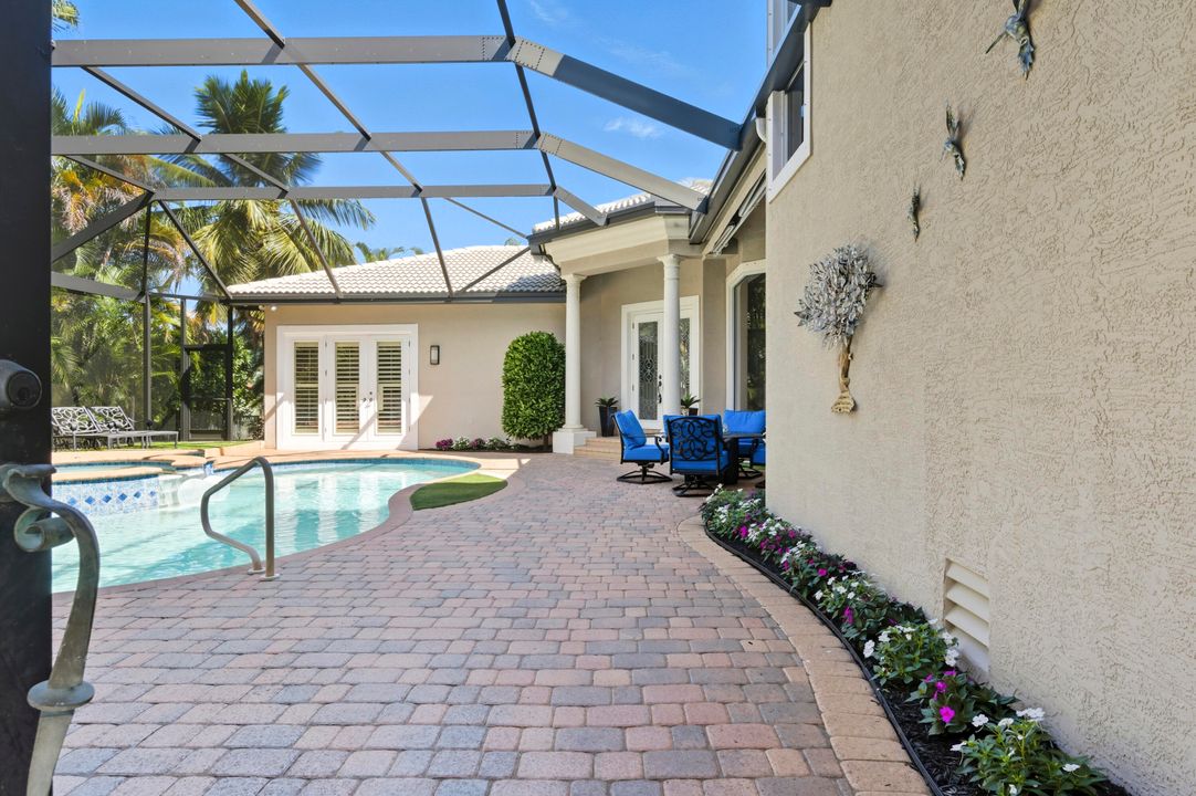 For Sale: $1,575,000 (5 beds, 4 baths, 3701 Square Feet)